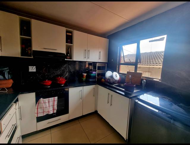 2 BEDROOM HOUSE FOR SALE IN UMHLATHUZE